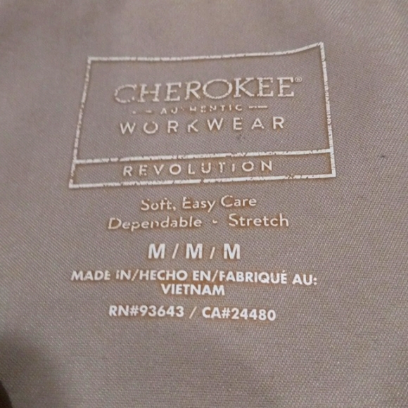 Womens Cherokee workwear scrub top. - Picture 2 of 9